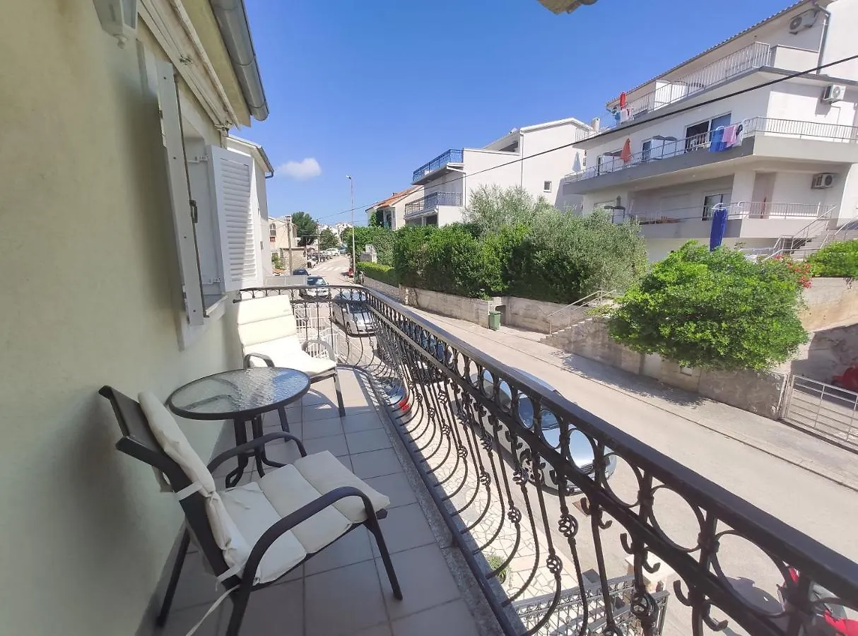 Apartmani Domi Selce