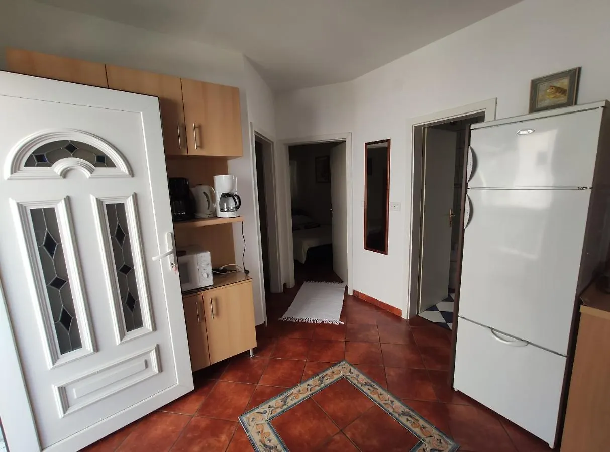 Apartmani Domi Selce Apartment