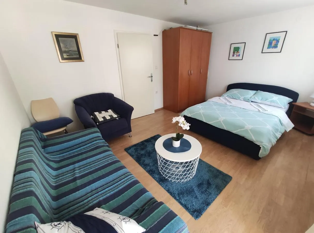 Apartament Apartmani Domi Selce